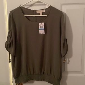NWT Michael Kors green top. Elastic at waist. Pull string sleeve. XL
